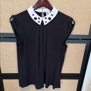 Elle Black Blouse with White Floral Collar